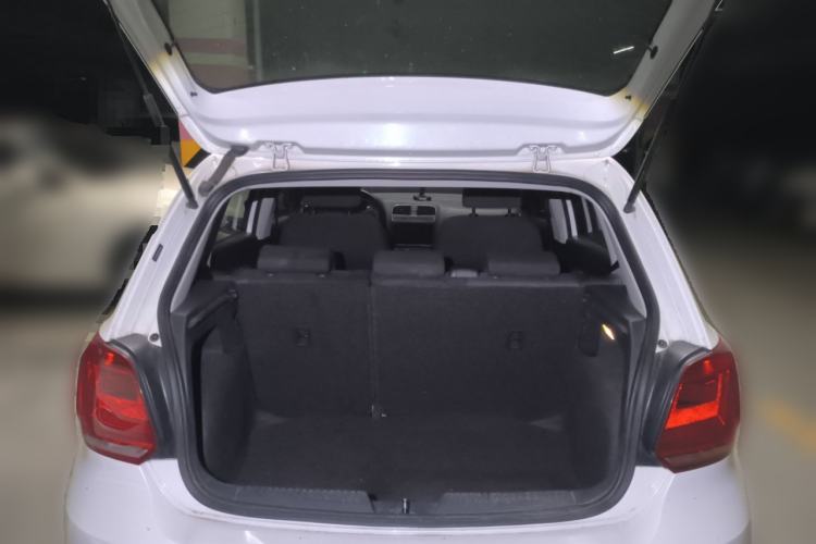 Used Volkswagen Polo 2016 1.6L Automatic Comfort Model
