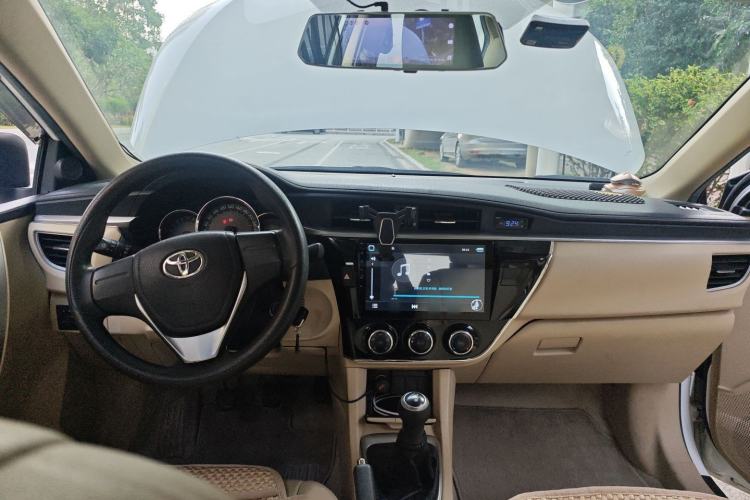 Used Toyota Corolla 2014 1.6L Manual GL Interior 2