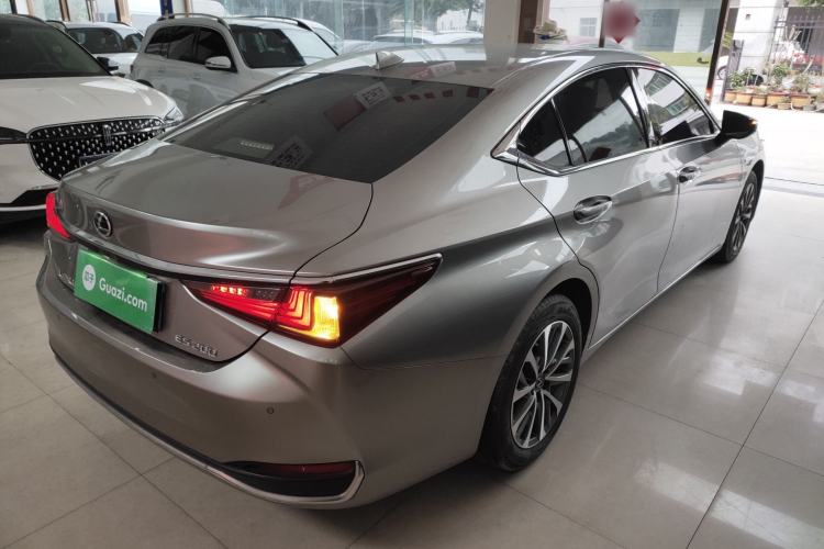 Used Lexus ES 2022 200 Excellence Edition