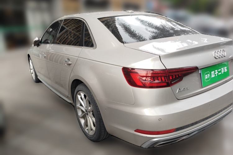 Used Audi A4L 2019 40 TFSI Fashion Edition China VI Emission Standard Rear Left 45 Deg