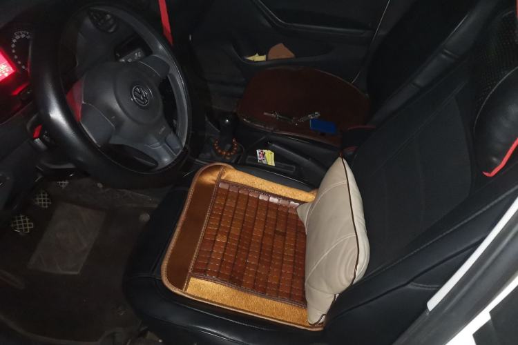 Used Volkswagen Jetta 2015 Value Edition 1.6L Manual Fashionable Style Left Front Seat