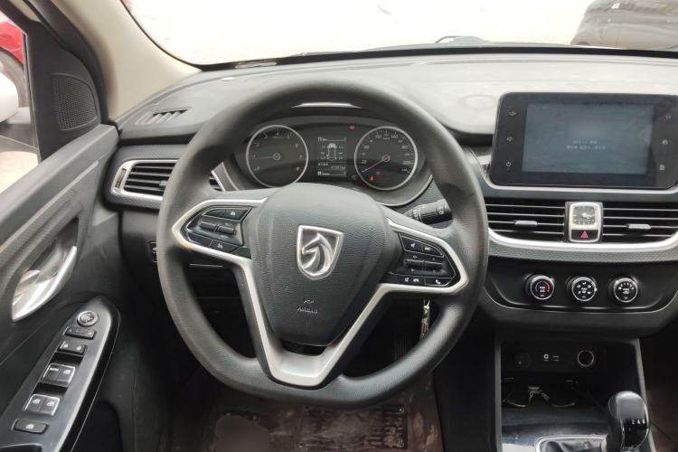 Used Baojun 730 2019 1.5L Manual Fashion Model 7-seater National V
