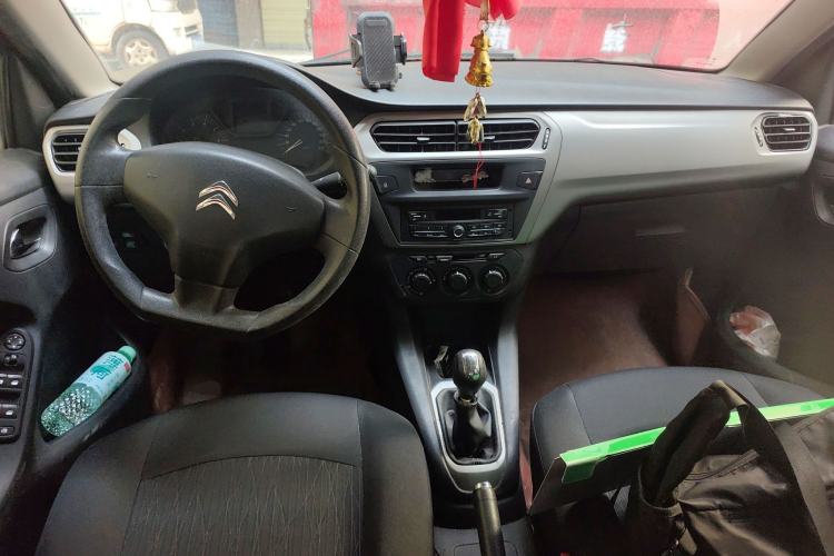 Used Citroen Elysee 2015 Zhishang Edition 1.6L Manual Fashion Model
