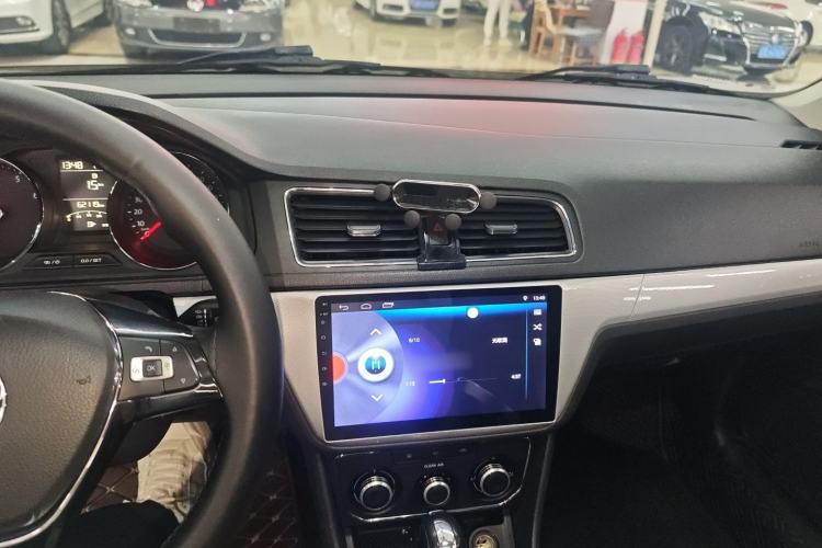 Used Volkswagen Lavida 2017 1.6L Automatic Comfort Edition
