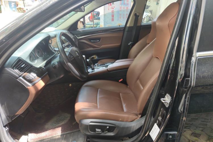 Used BMW 5 Series 2014 525Li Leading Model
