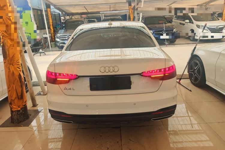 Used Audi A4L 2022 40 TFSI Luxury Dynamic Model
