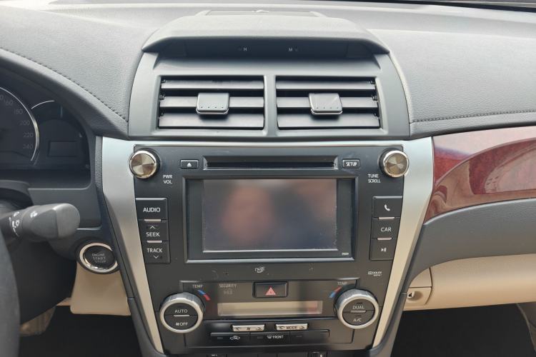 Used Toyota Camry 2012 2.5G Luxury Edition Audio And AC Panel