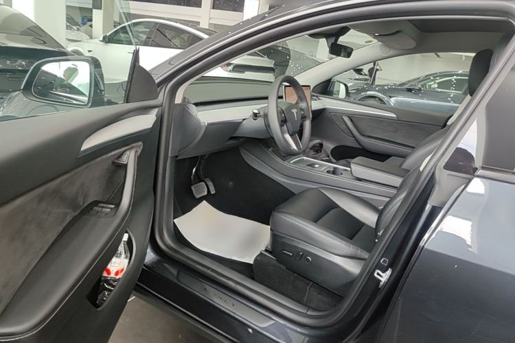 Used Tesla Model Y 2024 Rear-Wheel-Drive Version