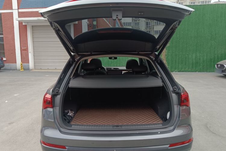 Used Audi Q3 2022 35 TFSI Fashionable and Elegant Model Trunk