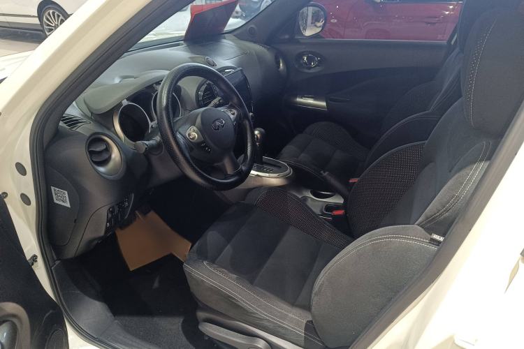 Used Infiniti ESQ 2014 1.6L Spontaneous Edition