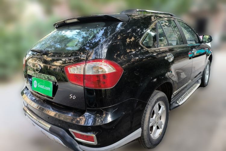 Used BYD S6 2014 2.0L Manual Luxury 5-Seater