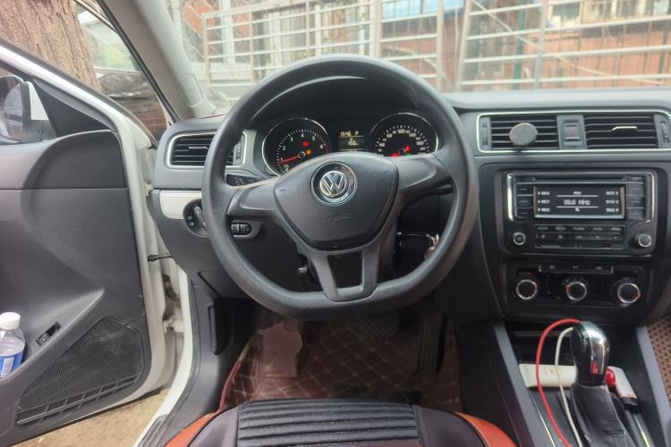 Used Volkswagen Sagitar 2018 1.6L Automatic Fashion Model Steering Wheel