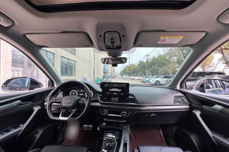 Used Audi Q5L 2022 40T Fashionable and Dynamic Model
