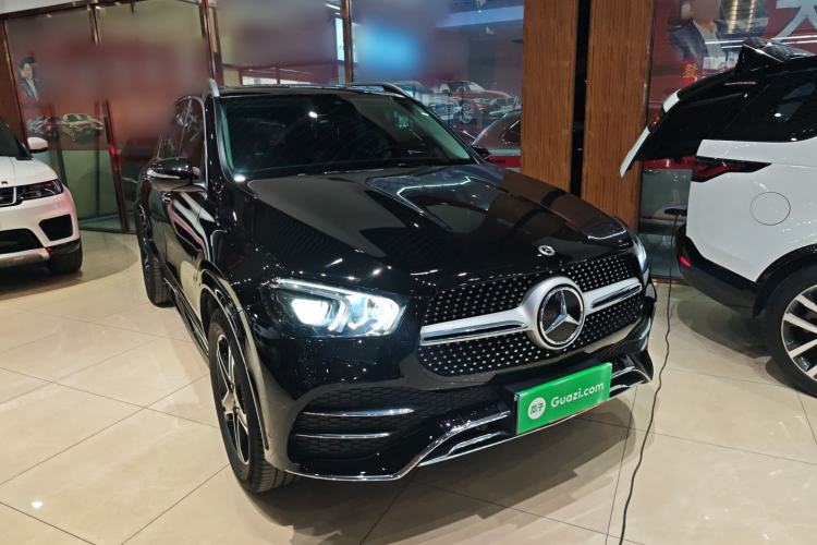 Used Mercedes-Benz GLE 2023 GLE 350 4MATIC Stylish Model Front Right 45 Deg