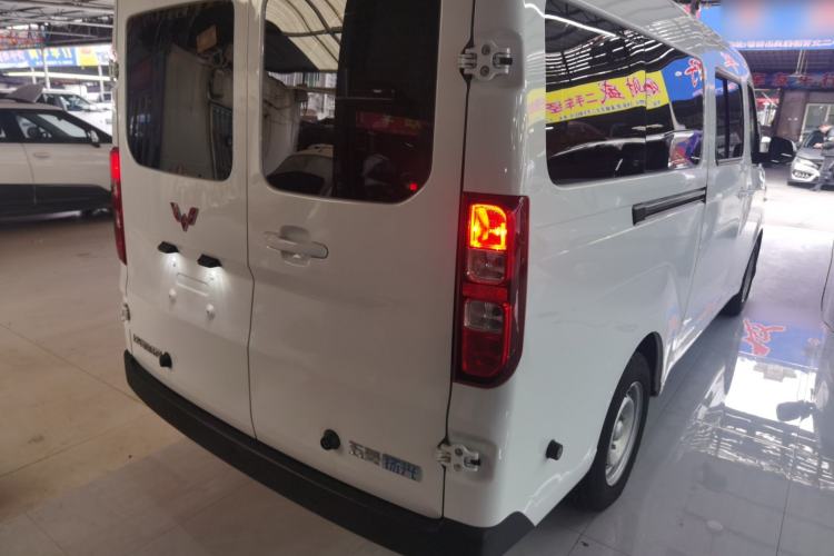 Used Wuling Yangguang 2025 Model 400km Bus Edition—Comfort Edition