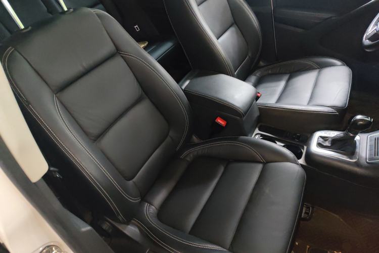 Used Volkswagen Tiguan 2016 280TSI Automatic Two-Wheel Drive Silk Road Comfort Edition Right Front Seat