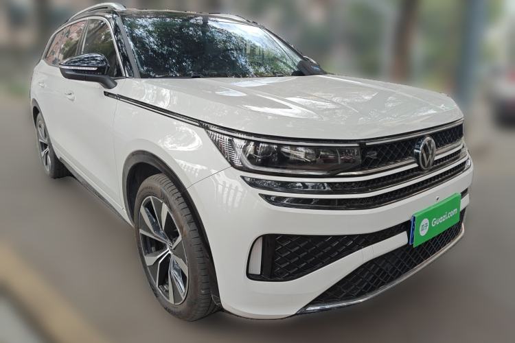 Used Volkswagen Tavendor 2023 380TSI All-Wheel Drive R-Line Journey Edition
