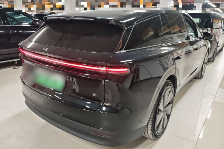 Used Li Auto i6 2025 Model Two-Wheel-Drive Standard Type Rear Right 45 Deg