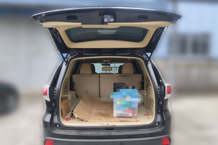 Used Toyota Highlander 2017 2.0T Two-Wheel Drive Elite Version 7 Seats