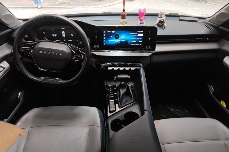 Used Baojun RC-5 2020 1.5T CVT Smart Shine Prestige Edition Center Console