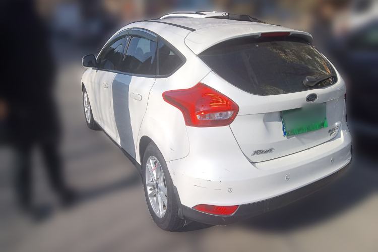 Used Ford Focus 2015 Hatchback EcoBoost 125 Automatic Supreme Style Edition
