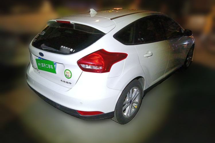 Used Ford Focus 2018 Hatchback Classic 1.6L Automatic Trendy SmartDrive Edition Rear Right 45 Deg