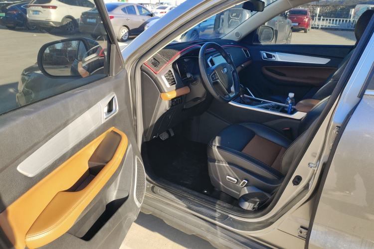 Used Geely Auto Vision X6 2018 1.4T CVT 4G Connected Flagship Edition
