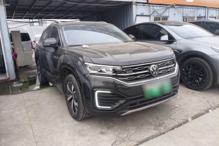 Used Volkswagen Tayron GTE Plug-in Hybrid 2022 1.4T Luxury Edition Front Right 45 Deg