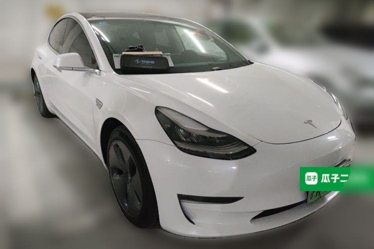 Used Tesla Model 3 2019 Long-Range All-Wheel-Drive Version Front Right 45 Deg