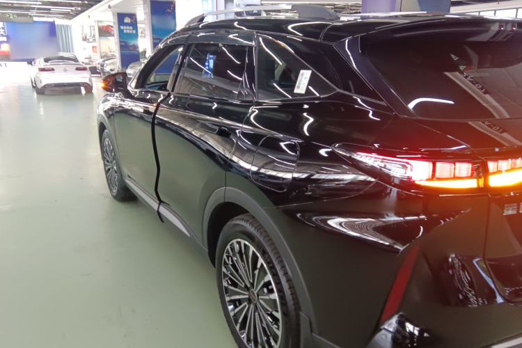 Used EXEED Stellar C-DM 2025 210 Extended-Range Pro Two-Wheel Drive