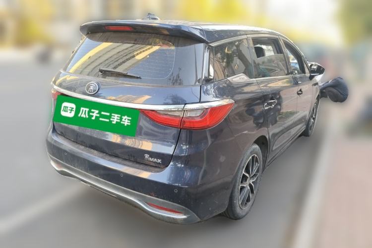 Used BYD Song MAX 2018 1.5T Manual Smart Connect Luxury 6-Seater

