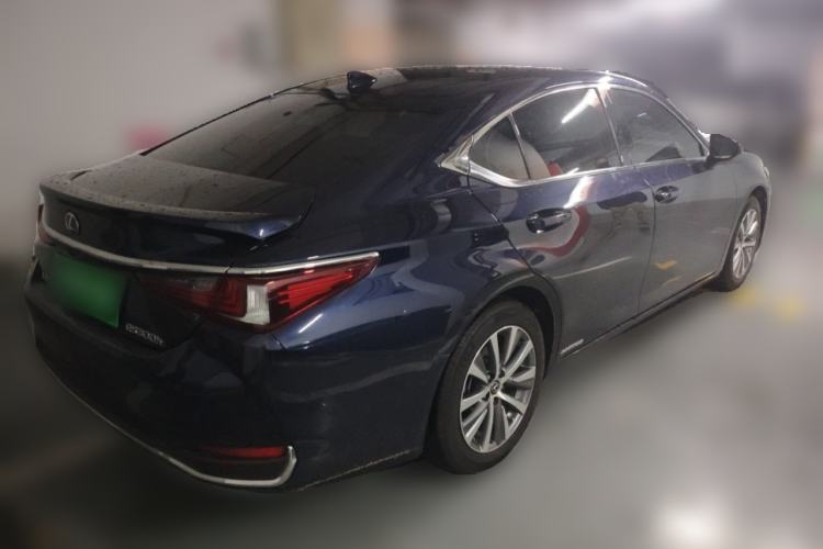 Used Lexus ES 2018 300h Premier Edition China VI Standard
