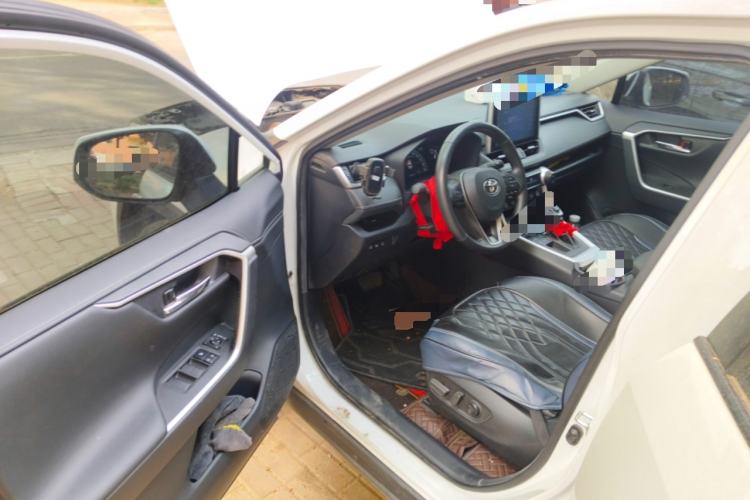 Used Toyota RAV4 2022 2.0L CVT Two-Wheel Drive Fashion Plus Edition Driver Seat