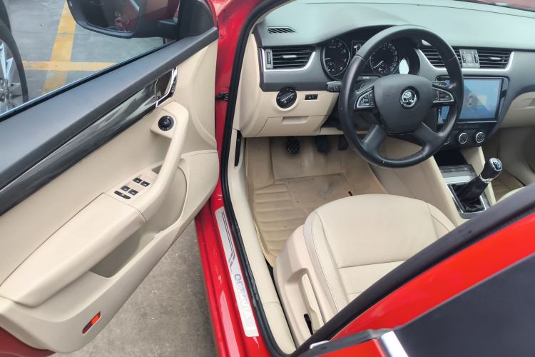 Used Skoda Octavia 2015 1.6L Manual Yijun Edition