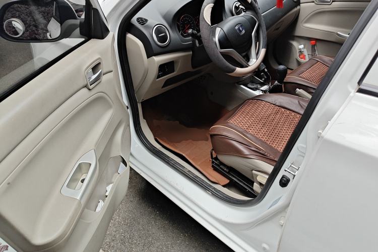Used CHANGAN Alsvin V3 2015 1.4L Manual Warm-Hearted Model China V Standard