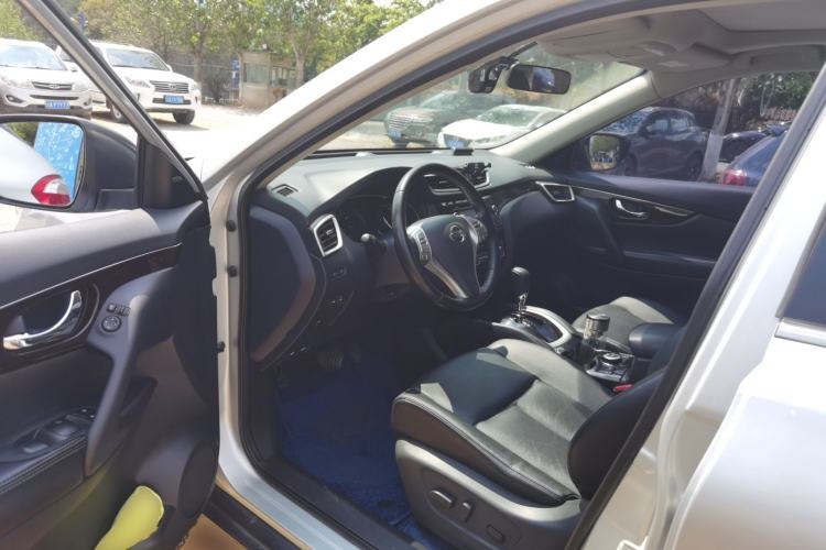 Used Nissan X-Trail 2014 2.5L CVT Ultimate Edition 4WD Driver Seat