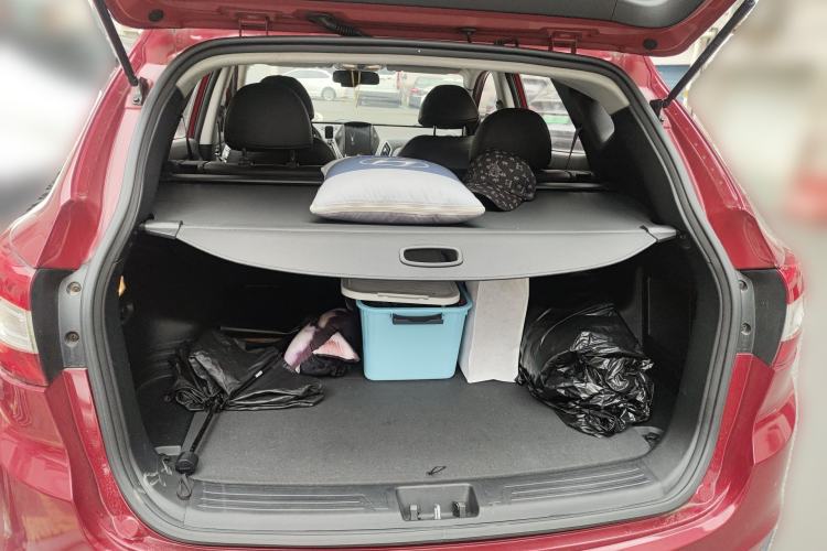 Used Hyundai ix35 2015 2.0L Automatic 2WD Smart Version China V Standard Trunk