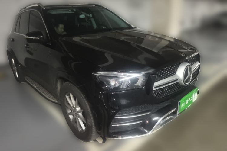 Used Mercedes-Benz GLE 2020 Restyled GLE 350 4MATIC Fashion Edition Front Right 45 Deg