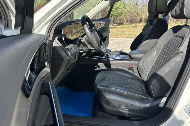 Used Hongqi HS5 2019 2.0T Smart Connect Flagship All-Wheel-Drive Version Interior 3