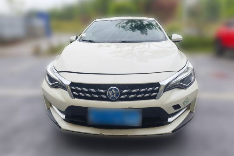 Used Venucia D60 2018 1.6L Manual Comfort Edition Front