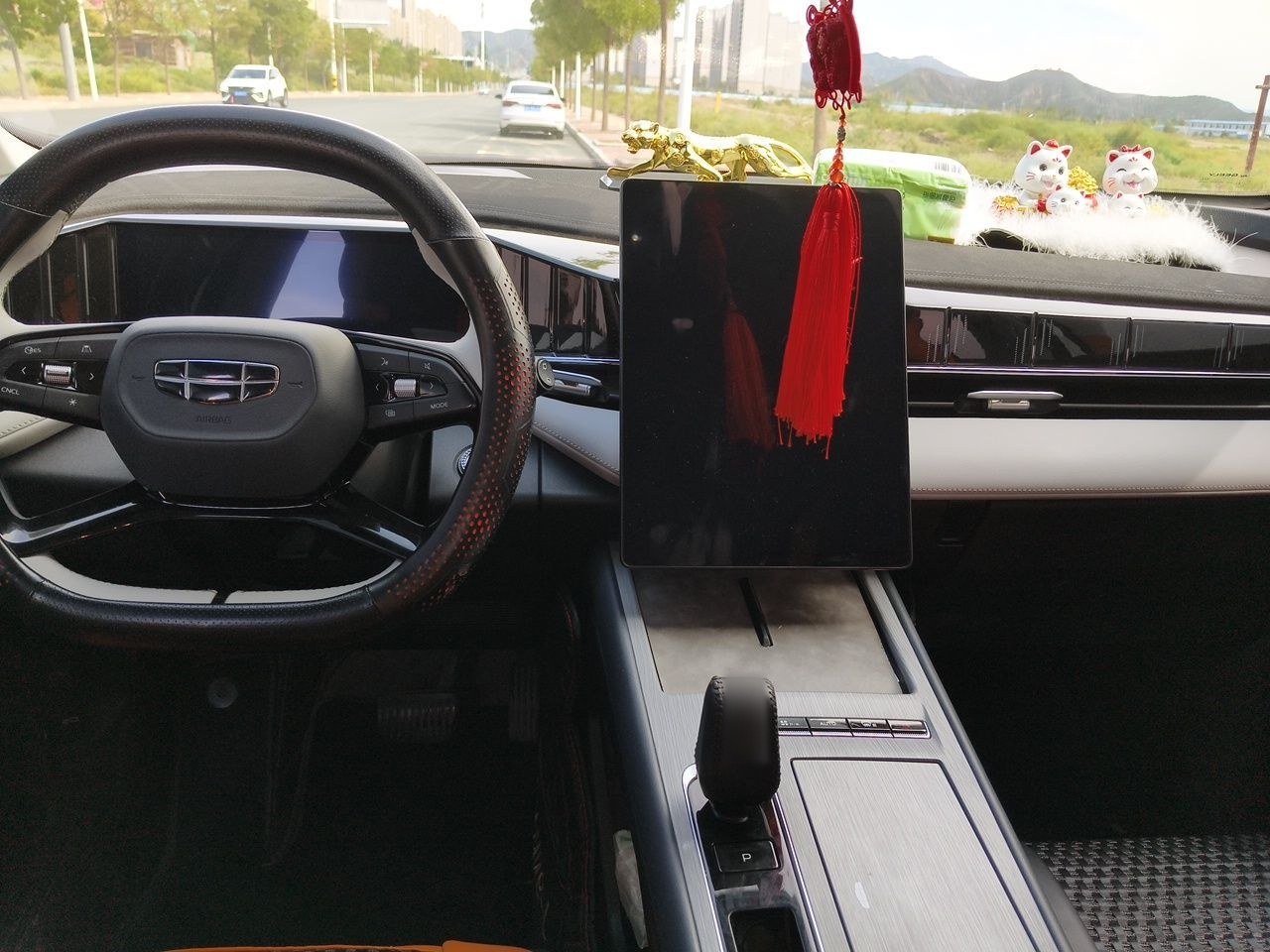 Geely Auto FX11 2024 1.5TD DCT Prestige Edition — снимка 9