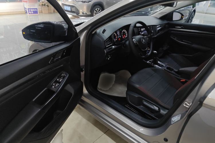 Used Volkswagen Bora 2020 1.5L Automatic Elite Version Driver Seat