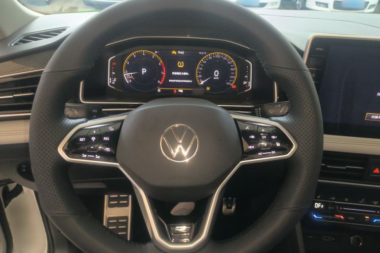 Used Volkswagen Tiguan L 2023 330TSI Automatic Two-Wheel Drive R-Line Enjoyment Edition
