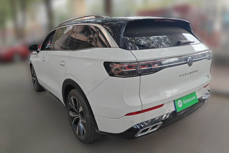 Used Volkswagen Tavendor 2023 380TSI All-Wheel Drive R-Line Journey Edition
