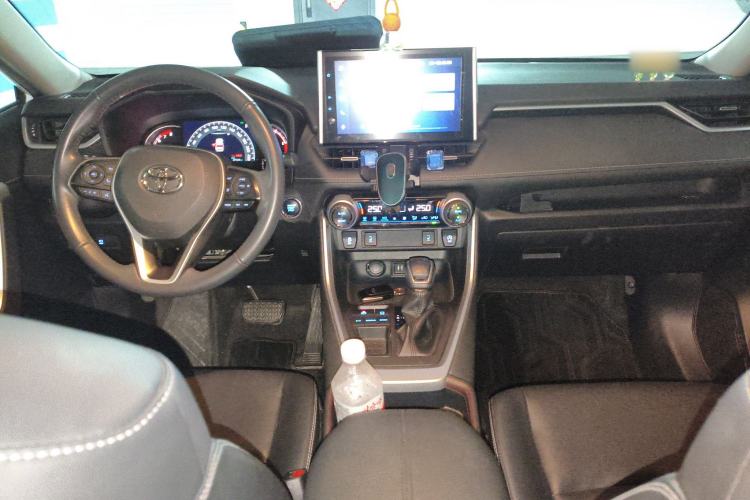 Used Toyota RAV4 2021 2.0L CVT Two-Wheel Drive Fashion PLUS Edition
