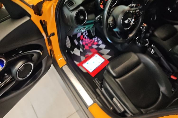 Used MINI MINI 2015 2.0T COOPER S Five-Door Edition