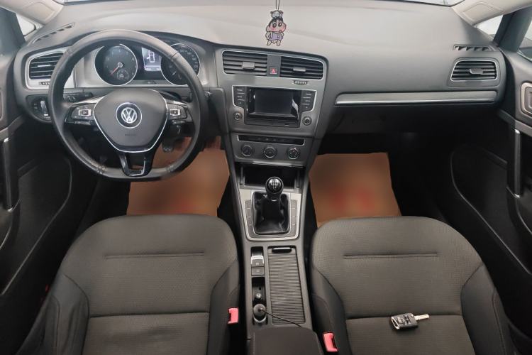 Used Volkswagen Golf 2016 230TSI Manual Comfort Version
