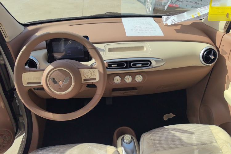 Used Wuling Hongguang MINIEV 2025 Four-Door Version Advanced Edition
