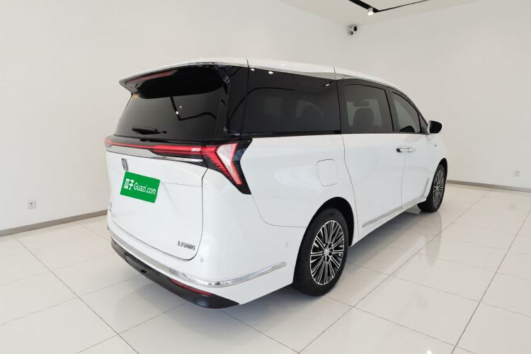 Used Buick GL8 New Energy 2024 Lu Zun Luxury Edition 7-Seater Rear Right 45 Deg