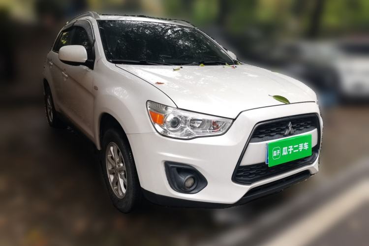 Used Mitsubishi ASX 2013 2.0L CVT Two-Wheel Drive Elite Edition Front Right 45 Deg